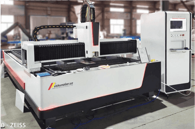 Lazerli metal kesish uskunasi US-MK-3015 | 2000 W